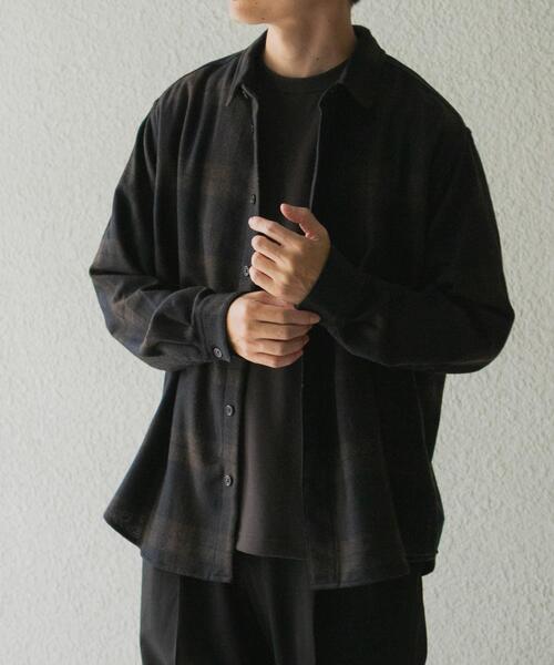 ITEMS URBANRESEARCH（アイテムズ アーバンリサーチ）の「バイオウォッシュフランネルレギュラーシャツ（シャツ/ブラウス・メンズ・ネイビー/チェック/ベージュ/グレー・LARGE/MEDIUM）」の8枚目の写真