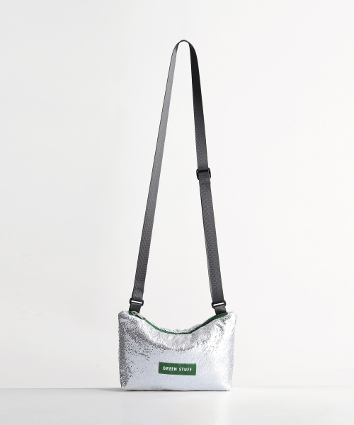 GREEN STUFF(グリーンスタッフ)の「handy bag Z1 - glitter silver(メッセンジャーバッグ・レディース・その他・FREE)」の1枚目の写真
