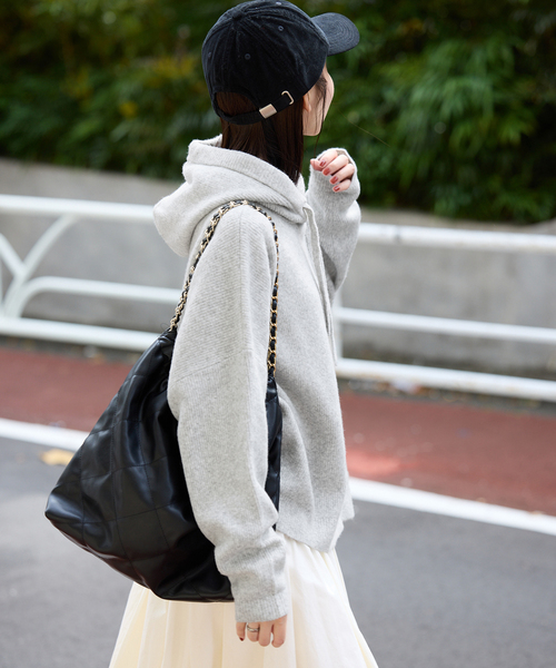 SLOBE IENA(スローブイエナ)の「《セットアップ対応可》エアリーワイドシルエットフーディー(ニット/セーター・レディース・ブラック/グレー・FREE)」の22枚目の写真