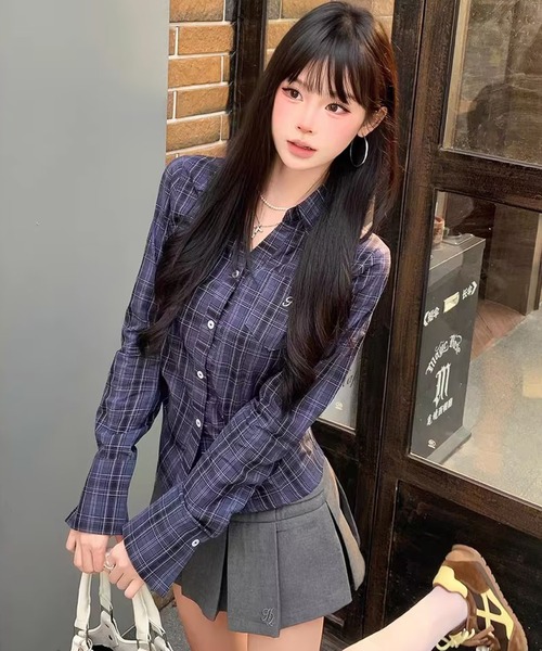 AsheKsha(アシクシャ)の「チェック柄のスリムフィットウエストシェイプシャツ(シャツ/ブラウス・レディース・ネイビー/ブラウン/オレンジ・M/S/L)」の11枚目の写真