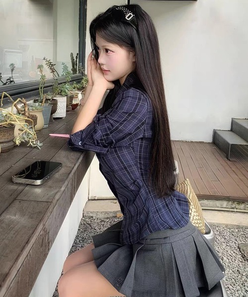AsheKsha(アシクシャ)の「チェック柄のスリムフィットウエストシェイプシャツ(シャツ/ブラウス・レディース・ネイビー/ブラウン/オレンジ・M/S/L)」の18枚目の写真