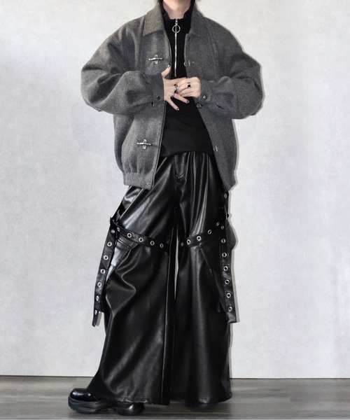 Ellno Loset(エルノロゼット)の「【Ryoooコラボ】ファイヤーマンバックルメルトンボリュームブルゾン(ブルゾン・メンズ・チャコールグレー/ブラック・LARGE/MEDIUM/SMALL)」の9枚目の写真