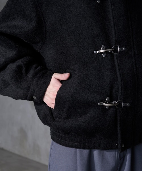 Ellno Loset(エルノロゼット)の「【Ryoooコラボ】ファイヤーマンバックルメルトンボリュームブルゾン(ブルゾン・メンズ・チャコールグレー/ブラック・LARGE/MEDIUM/SMALL)」の12枚目の写真