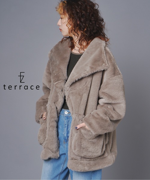 terrace(テラス)の「スタンドネックファーコート(その他アウター・レディース・グレイッシュベージュ/ブラウン/アイボリー・FREE)」の3枚目の写真