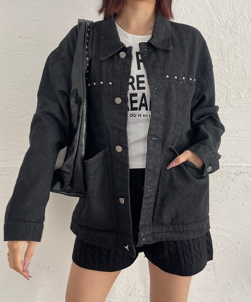 ROGER AND RAW（ロジャーアンドロウ）の「スタッズワンウォッシュデニムジャケット（デニムジャケット・レディース・ブラック・FREE）」の3枚目の写真