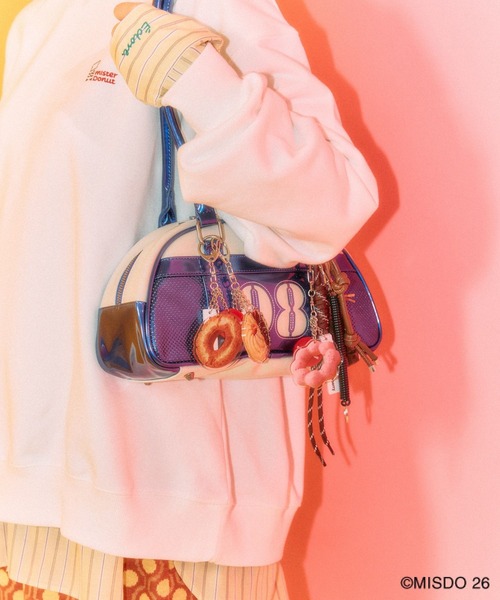 LEPSIM（レプシィム）の「【Mister Donut】ドーナツチャーム　627327（キーホルダー・レディース・ベージュ/ピンク/ブラウン・ONE SIZE）」の4枚目の写真