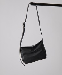 Lui's（ルイス）の「カバーショルダーバッグ（ショルダーバッグ）」