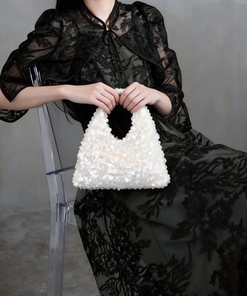 LA VORAGINE(ラ ヴォラジネ)の「2WAYチェーンショルダー ハンドバッグ/クラッチバッグ 結婚式 入学式 卒業式 成人式 パーティー セレモニー(クラッチバッグ・レディース・アイボリー/ブラック・FREE)」の2枚目の写真