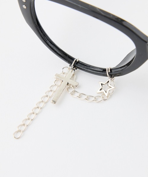 one after another NICE CLAUP(ワンアフターアナザーナイスクラップ)の「チャーム付き眼鏡/レンズなし(メガネ・レディース・ブラック・FREE)」の2枚目の写真