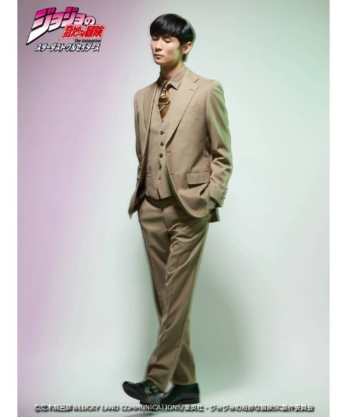 Perfect Suit FActory(パーフェクトスーツファクトリー)の「アニメ『ジョジョの奇妙な冒険 スターダストクルセイダース』セットアップベスト【DIO】(スーツベスト・メンズ・ベージュ・L/M/S/SS/3L/LL)」の3枚目の写真