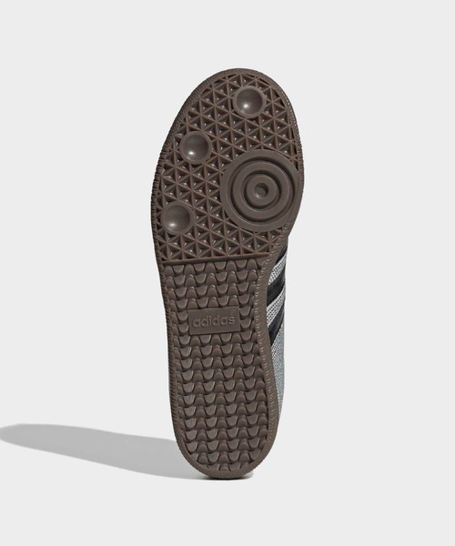 adidas(アディダス)の「サンバOG / SAMBA OG / アディダスオリジナルス adidas Originals(スニーカー・レディース・ホワイト・26.0cm/25.5cm/29.0cm/28.5cm/28.0cm/25.0cm/24.5cm/24.0cm/23.5cm/23.0cm/22.5cm/27.5cm/22.0cm/27.0cm/26.5cm)」の3枚目の写真