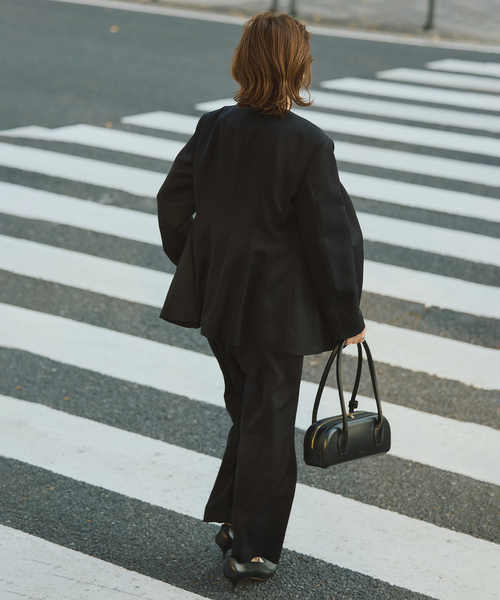 VERMEIL par iena(ヴェルメイユパーイエナ)の「ドライツイルノーカラージャケット(ノーカラージャケット・レディース・ブラック・40/38/36)」の3枚目の写真