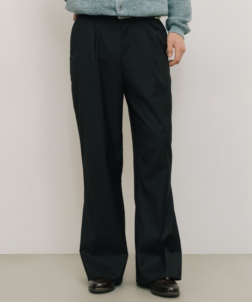 LURAKU（ルラク）の「【LURAKU】one tuck flare slacks / 1タックフレアスラックス（スラックス・メンズ・グレー/ブラック・SMALL/MEDIUM/LARGE）」の4枚目の写真