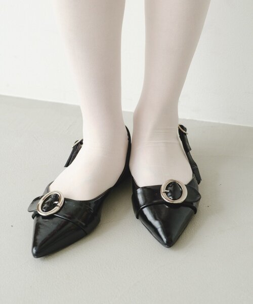 Kastane（カスタネ）の「ラインベルトパンプス（パンプス・レディース・ブラック/アイボリー/ベージュ・36/37/38）」の3枚目の写真