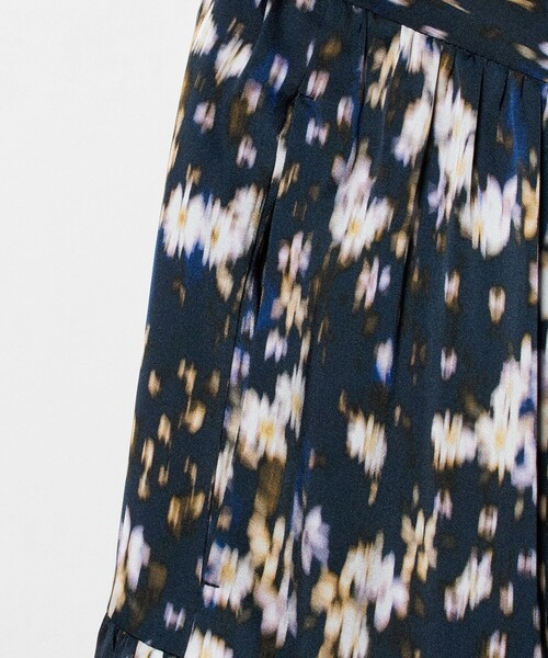 UNITED ARROWS（ユナイテッドアローズ）の「サテン フラワープリント スカート ‐ウォッシャブル‐（スカート・レディース・その他7/その他3・36/38）」の9枚目の写真