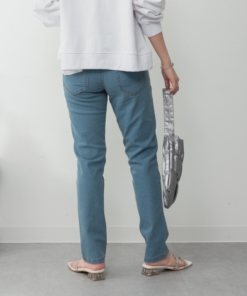 aity（アイティ）の「M-4L ストレッチ スリムデニムパンツ（デニムパンツ・レディース・ワンウォッシュ/ブルー/ネイビー・M/L/LL/3L/4L）」の15枚目の写真