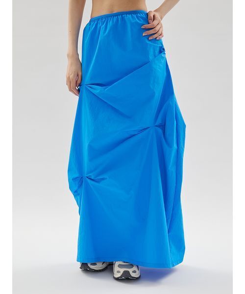 emmi（エミ）の「タックフォルムスカート/撥水（スカート・レディース・ブルー/ブラック/アイボリー・1/0）」の16枚目の写真