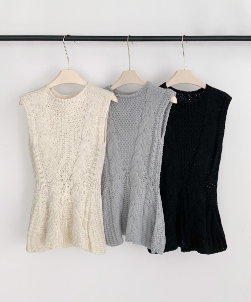 VASCARA(バスカラ)の「Cable Sleeveless Knit Top (3colors)(ニット/セーター・レディース・アイボリー/ブラック/グレー・FREE)」の7枚目の写真
