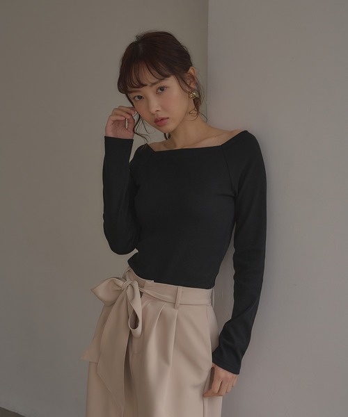 SOELA(ソエラ)の「【INGNI SOELA】カップ付オフショルトップス/WEB限定(Tシャツ/カットソー・レディース・ブラック/オフホワイト・FREE)」の8枚目の写真