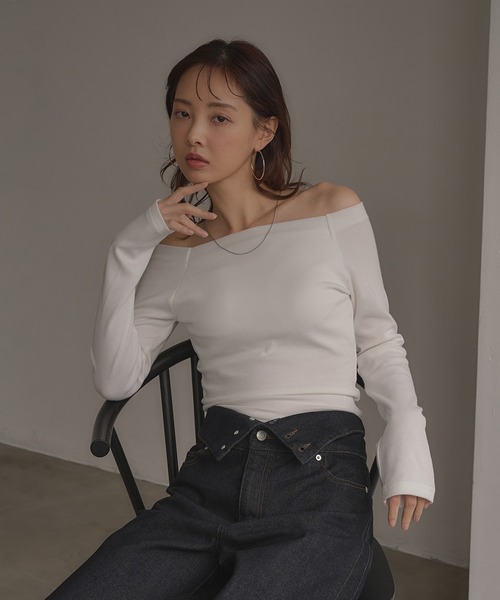 SOELA(ソエラ)の「【INGNI SOELA】カップ付オフショルトップス/WEB限定(Tシャツ/カットソー・レディース・ブラック/オフホワイト・FREE)」の12枚目の写真
