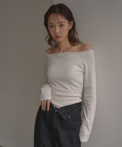 SOELA(ソエラ)の「【INGNI SOELA】カップ付オフショルトップス/WEB限定(Tシャツ/カットソー・レディース・ブラック/オフホワイト・FREE)」の15枚目の写真