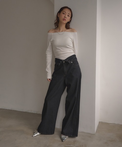 SOELA(ソエラ)の「【INGNI SOELA】カップ付オフショルトップス/WEB限定(Tシャツ/カットソー・レディース・ブラック/オフホワイト・FREE)」の19枚目の写真