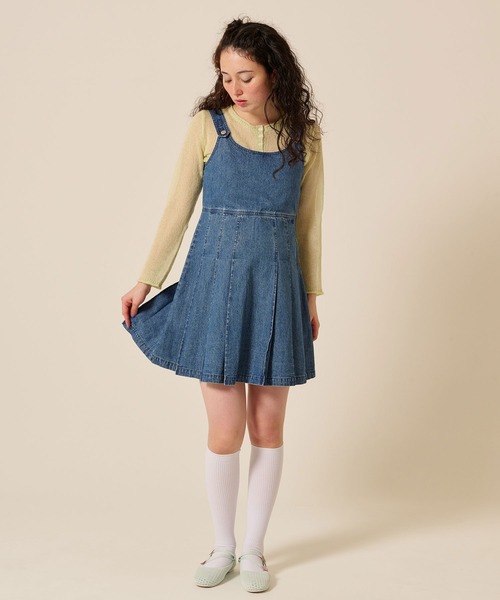 TINA：JOJUN（ティーナジョジュン）の「デニム プリーツ ジャンスカ TINA：JOJUN（ジャンパースカート・レディース・インディゴブルー/ブルー・M）」の4枚目の写真