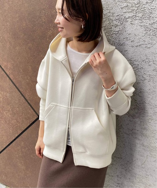 SLOBE IENA（スローブイエナ）の「《追加3》ボリュームジップアップフーディー（パーカー・レディース・アイボリー/グレー・FREE）」の2枚目の写真