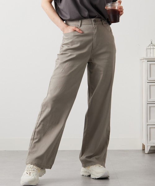 BELLUNA PLUS(ベルーナ)の「ワイドストレートパンツ(その他パンツ・レディース・ブラック/グレイッシュベージュ/オフホワイト/インディゴブルー・SMALL/MEDIUM/LARGE/X-LARGE)」の3枚目の写真