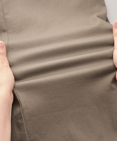 BELLUNA PLUS(ベルーナ)の「ワイドストレートパンツ(その他パンツ・レディース・ブラック/グレイッシュベージュ/オフホワイト/インディゴブルー・SMALL/MEDIUM/LARGE/X-LARGE)」の8枚目の写真