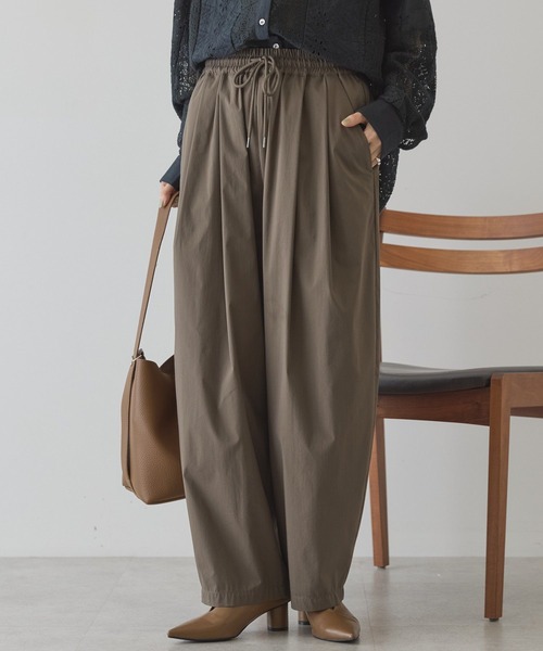 AMERICAN HOLIC(アメリカンホリック)の「ナイロンドロストタックパンツ(その他パンツ・レディース・カーキ/ブラック/オフホワイト・L/M)」の21枚目の写真