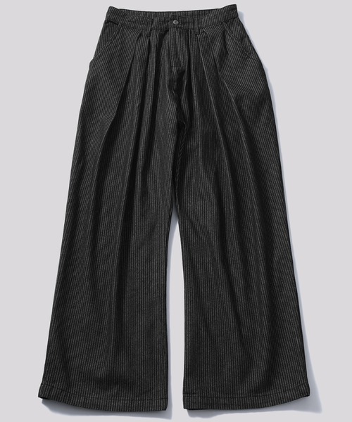 TOBEE(トゥビー)の「【TOBEE】バルーンシルエット ディープタックワイドパンツ(デニムパンツ・メンズ・ブラック・SMALL/MEDIUM/LARGE/X-LARGE)」の14枚目の写真