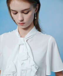 @ アルアバイル allureville 総柄 ブラウス シャツ ボウタイ 幾何プリントボウタイブラウス|allureville OFFICIAL SITE / ONLINE