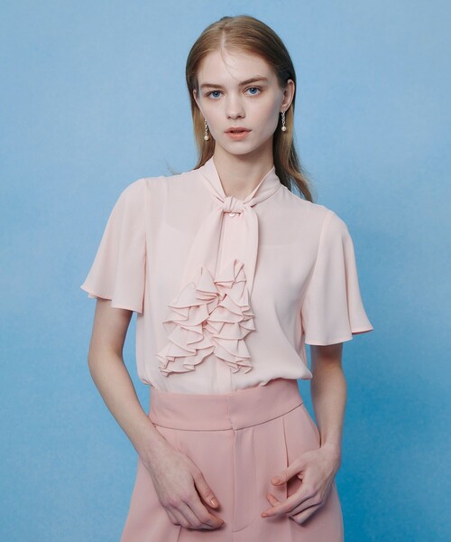 LOULOU WILLOUGHBY（ルルウィルビー）の「【LOULOU WILLOUGHBY】ペタルフリルフレアスリーブブラウス（シャツ/ブラウス・レディース・サックスブルー/オフホワイト/ブラック/ピンク・2）」の14枚目の写真