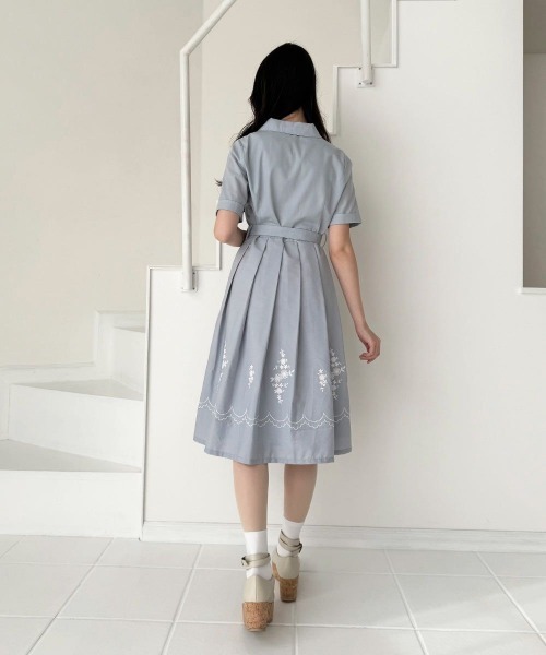 F i.n.t（フィント）の「レース風プリントヘムシャツワンピース（シャツワンピース・レディース・ライトブルー/ブルー・FREE）」の7枚目の写真