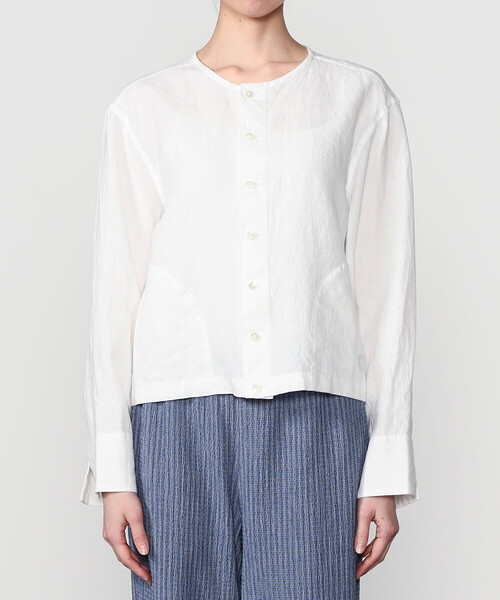 ORCIVAL（オーシバル）の「ORCIVAL | リネン クルーネックカーディガン WOMEN（ノーカラージャケット・レディース・オフホワイト/ネイビー・1）」の10枚目の写真