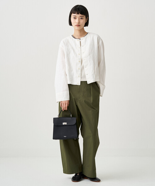 ORCIVAL（オーシバル）の「ORCIVAL | リネン クルーネックカーディガン WOMEN（ノーカラージャケット・レディース・オフホワイト/ネイビー・1）」の16枚目の写真