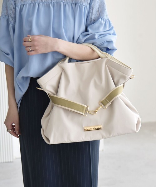 quaranciel（カランシエル）の「quaranciel: ラインベルト 2way ショルダー トート バッグ（A4対応）（トートバッグ・レディース・ブラック/ベージュ/ナチュラル・ONE SIZE）」の4枚目の写真