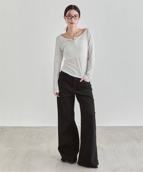 NUJOH(ヌゾ)の「Dot Henley Top / ドットヘンリートップス(Tシャツ/カットソー・レディース・グレー/ブラック/アイボリー・FREE)」の11枚目の写真