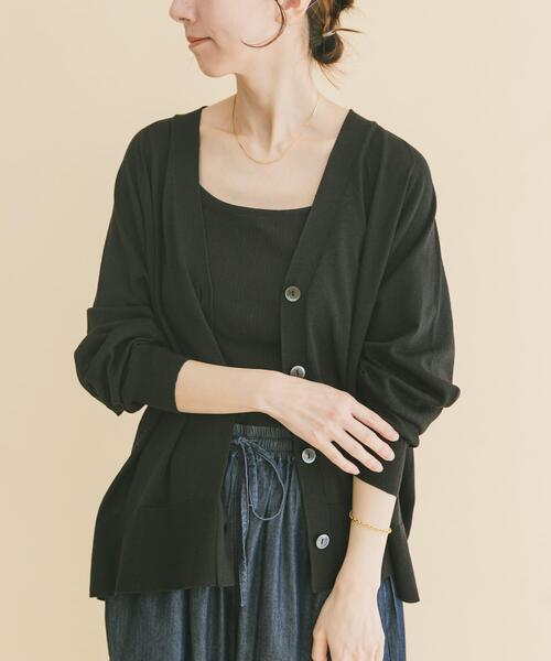 ITEMS URBANRESEARCH（アイテムズ アーバンリサーチ）の「Vネックオーバーカーディガン(楽着シリーズ)（ニット/セーター・レディース・オフホワイト/ブラック/ベージュ/レッド・FREE）」の11枚目の写真