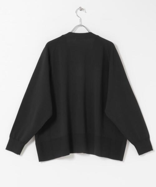 ITEMS URBANRESEARCH（アイテムズ アーバンリサーチ）の「Vネックオーバーカーディガン(楽着シリーズ)（ニット/セーター・レディース・オフホワイト/ブラック/ベージュ/レッド・FREE）」の5枚目の写真