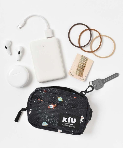 KiU(キウ)の「【KiU and BleuBleuet】KiUウォーターリペレントポーチM(ポーチ・レディース・ブラック/ネイビー/ブラック系その他/ブルー/ブルー系その他/ネイビー系・FREE)」の2枚目の写真