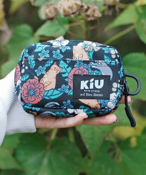 KiU(キウ)の「【KiU and BleuBleuet】KiUウォーターリペレントポーチM(ポーチ・レディース・ブラック/ネイビー/ブラック系その他/ブルー/ブルー系その他/ネイビー系・FREE)」の1枚目の写真