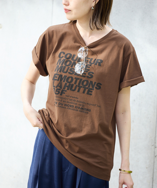 SLOBE IENA（スローブイエナ）の「La Hutte/ラ ユット SLOBE別注 ロゴTシャツ（Tシャツ/カットソー・レディース・ブラウン/ホワイト/チャコールグレー・FREE）」の22枚目の写真