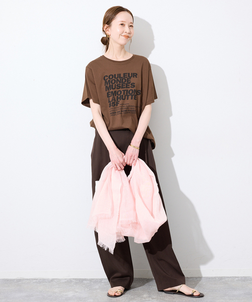 SLOBE IENA（スローブイエナ）の「La Hutte/ラ ユット SLOBE別注 ロゴTシャツ（Tシャツ/カットソー・レディース・ブラウン/ホワイト/チャコールグレー・FREE）」の14枚目の写真