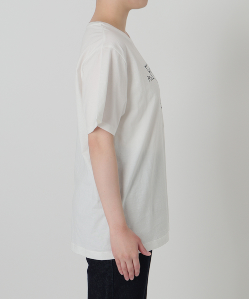 SLOBE IENA（スローブイエナ）の「La Hutte/ラ ユット SLOBE別注 ロゴTシャツ（Tシャツ/カットソー・レディース・ブラウン/ホワイト/チャコールグレー・FREE）」の6枚目の写真