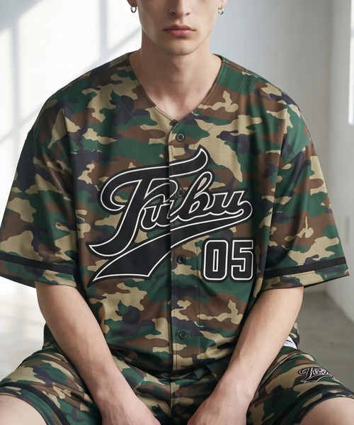 FUBU( フブ)の「【FUBU/フブ】PATCH BASEBALL SHIRTS/パッチ付きベースボールシャツ(シャツ/ブラウス・メンズ・カモフラージュ/ホワイト/ブラック・XL/M/L)」の9枚目の写真