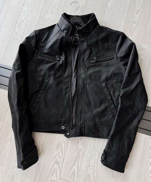 COSYHARU(コシハル)の「56cmクロップハイネックレザージャケット(ライダースジャケット・メンズ・ブラック・LARGE/MEDIUM)」の11枚目の写真