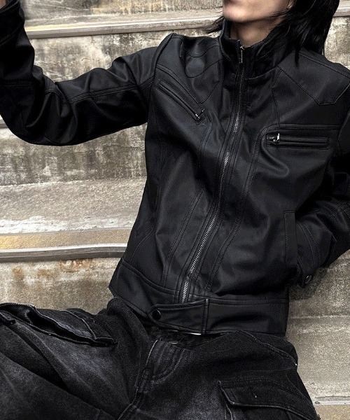 COSYHARU(コシハル)の「56cmクロップハイネックレザージャケット(ライダースジャケット・メンズ・ブラック・LARGE/MEDIUM)」の18枚目の写真