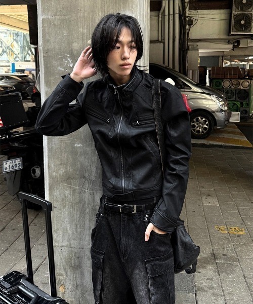 COSYHARU(コシハル)の「56cmクロップハイネックレザージャケット(ライダースジャケット・メンズ・ブラック・LARGE/MEDIUM)」の17枚目の写真